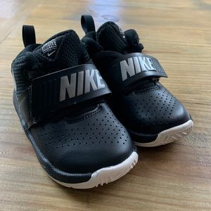 Nike Team Hustle Hi Top Sneakers